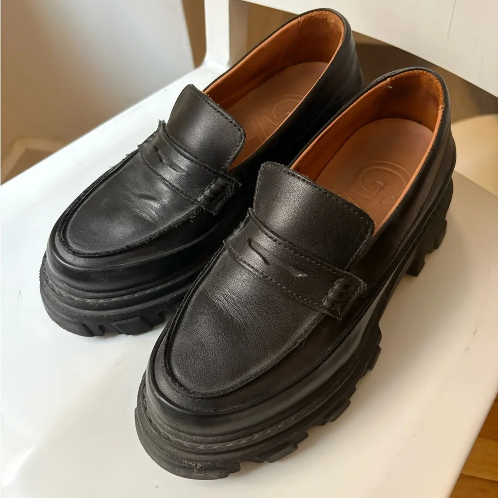 Ganni Chunky Leather Loafers - Picture 2 of 6